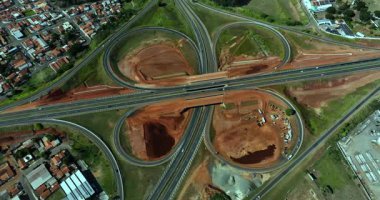 Otoyol kavşakları. Yol kesişimleri. Botucatu, Kavşak, Rodovia Profesörü Joo Hiplito Martins ve Rodovia Marechal Rondon. 06-22-2024