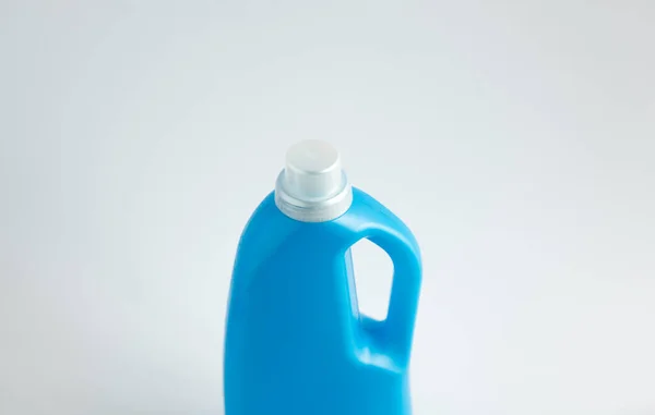 Fehér Alapon Izolált Kék Műanyag Folyékony Mosószer Palack Mosodai Konténer — Stock Fotó