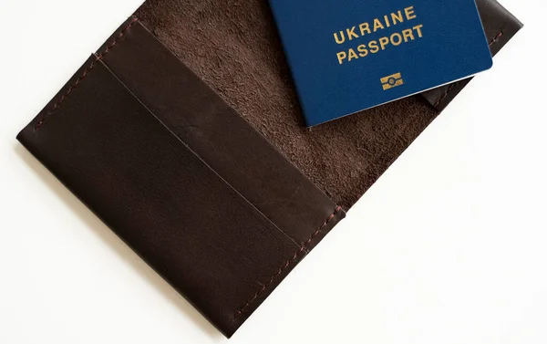 Ukraiński Paszport Biometryczny Skórzanym Paszporcie Pokrywa Podróżować Europie Bez Wiz — Zdjęcie stockowe