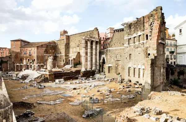 Πανοραμικά Αξιοθέατα Του Φόρουμ Του Nerva Foro Nerva Στη Ρώμη Εικόνα Αρχείου