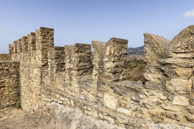 İtalya 'nın Sicilya kentindeki Sperlinga Kalesi' nin (Castello di Sperlinga) mimari görüşleri. Bölüm II)