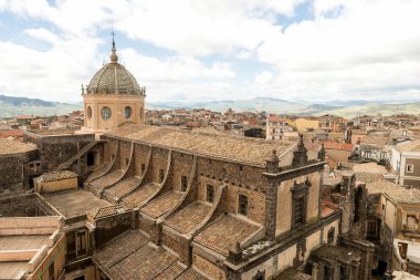 Adrano, Catania Eyaleti, Sicilya, İtalya 'da dini mimarlık. (Chiesa Madre Madonna Assunta)