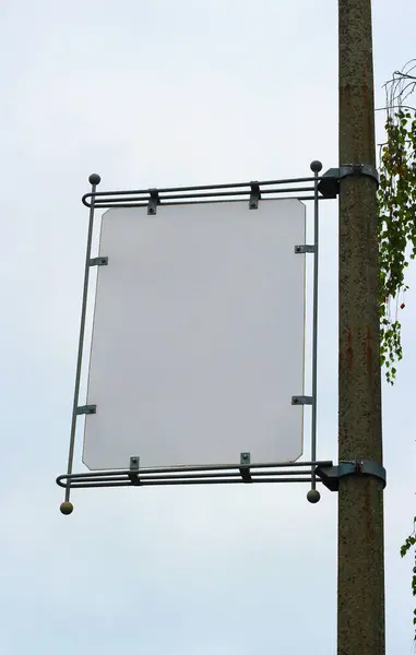 白いストリートサイン コピースペースモックアップ ストリートモックアップテンプレートの掲示板バナー ストック画像
