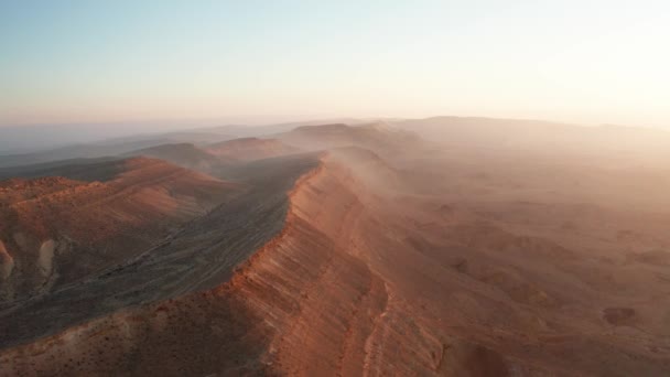 Μαγευτικό Φαινόμενο Καταρράκτη Στον Μεγάλο Κρατήρα Israel — Αρχείο Βίντεο
