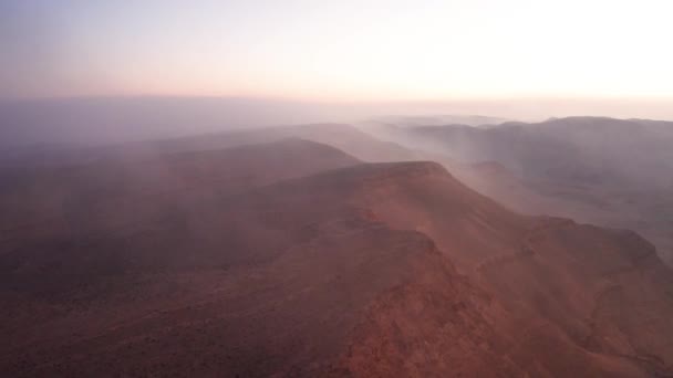 Fenómeno Hipnotizante Cascada Nubes Cráter Grande Jalá Israel — Vídeos de Stock