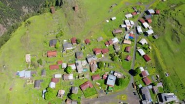 Yukarı Omalo 'daki Antik Kale Kuleleri, Tusheti Ulusal Parkı, Gürcistan