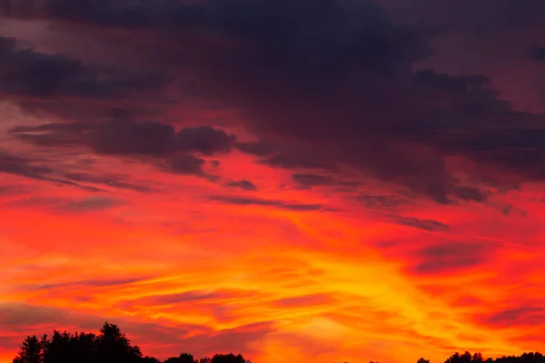 Červená Západ Slunce Obloha Velmi Dramatické Severu Večerních Hodinách Nad — Stock fotografie