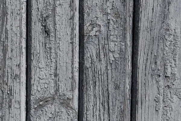 白いペンキで木製の壁がひどく風化と剥離 — ストック写真