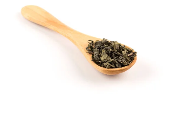 Μπαρούτι Πράσινο Τσάι Κουτάλι Απομονωθεί Λευκό Φόντο — Φωτογραφία Αρχείου