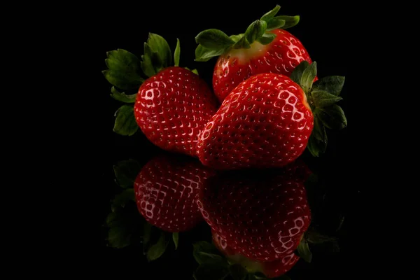 Red Ripe Strawberry Fruits Dark Background — Stock Photo, Image