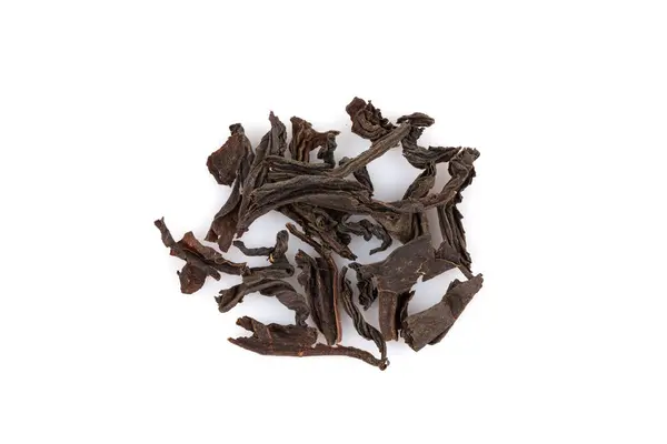 Czarne Suche Liście Herbaty Izolowane Białym Tle — Zdjęcie stockowe
