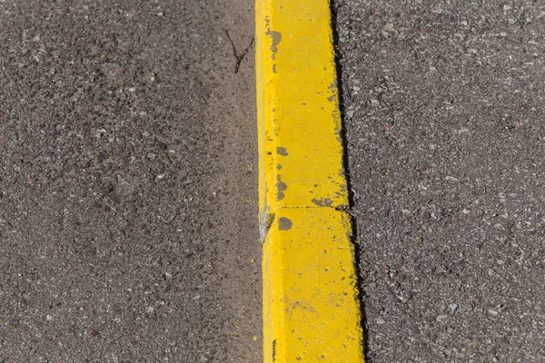 Sarı Kaldırım Taş Sınır Asfalt Yol — Stok fotoğraf