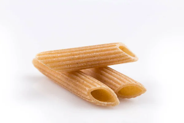 Pasta Integrale Penne Come Primo Piano Isolato Sfondo Bianco — Foto Stock