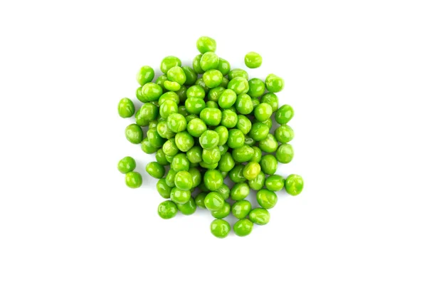 堆的孤立的白色背景上的绿色湿豌豆 — 图库照片