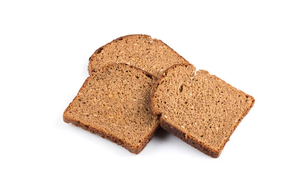 切片的黑麦面包 白色背景上孤立 — 图库照片