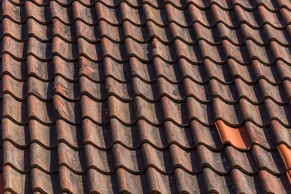 Red Roof Tile Pattern Blue Sky — Stock Photo, Image