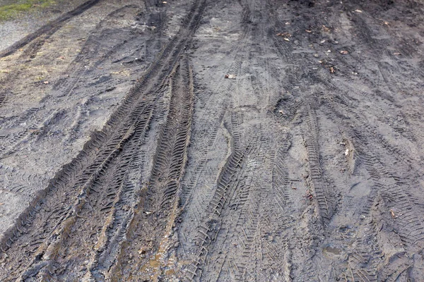 Traktör Veya Araba Çamur Dirt Track Bir Arka Plan — Stok fotoğraf