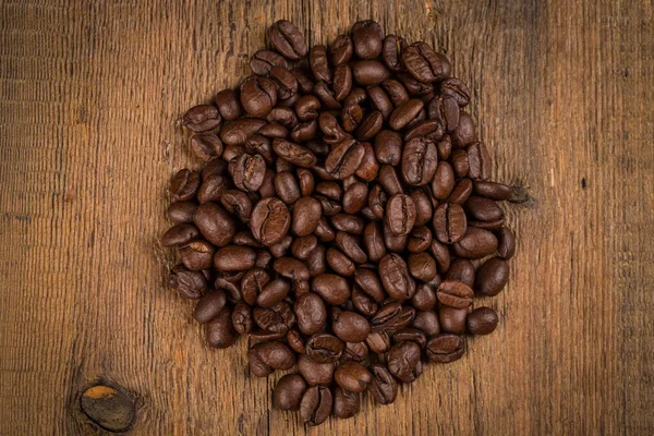 Kaffeebohnen Auf Grunge Holzgrund Frisch Geröstete Kaffeebohnen Auf Vintage Tisch — Stockfoto
