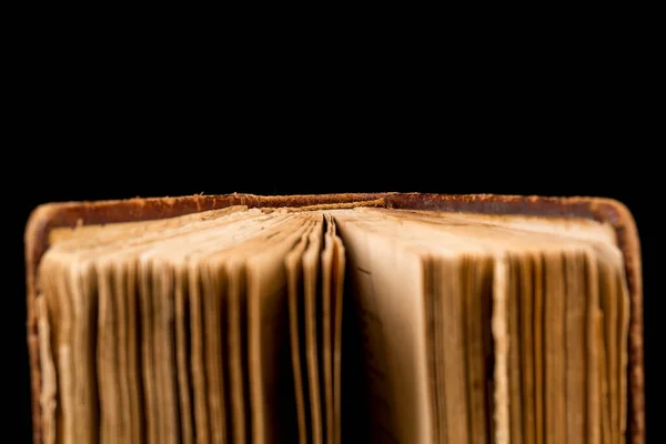 Древняя Книга Снята Черном Фоне Книга Плохом Состоянии — стоковое фото