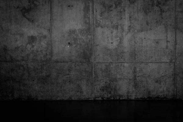 Grungy Donkere Betonnen Wand Natte Vloer Voor Achtergrondstructuur — Stockfoto