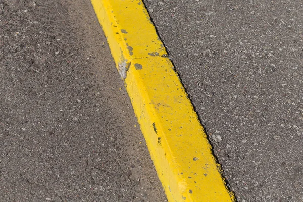 Sarı Kaldırım Taş Sınır Asfalt Yol — Stok fotoğraf