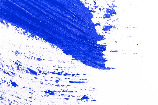 Beyaz Kağıt Desenli Arka Planda Boya Fırçasının Mavi Sıçraması — Stok fotoğraf