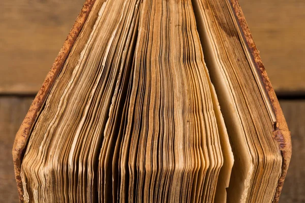 Eski Bir Kitabın Sayfaları Detayını Yakın Çekim Yukarı — Stok fotoğraf