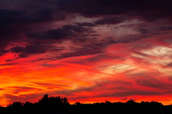 Červená Západ Slunce Obloha Velmi Dramatické Severu Večerních Hodinách Nad — Stock fotografie