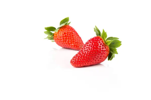 Czerwony Dojrzałe Owoce Truskawki Ciemnym Tle — Zdjęcie stockowe