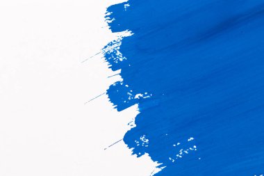 Beyaz arka plan üzerinde izole kontur mavi boya fırça rengi su suluboya