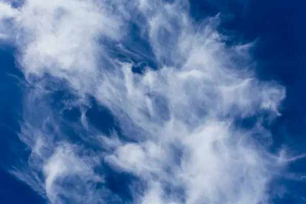 Голубое Небо Фон Белыми Облаками — стоковое фото