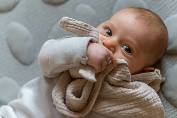 Bebé Blanco Pocos Meses Edad Con Varias Prendas Vestir Durante —  Fotos de Stock