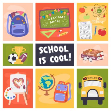 Sırt çantalı renkli okul posterleri, okul otobüsü, futbol topu, dünya ve karatahta. Geometrik stil sosyal medya iletisi. Kare pankart tasarımı. Okula geri dön düz vektör çizimi