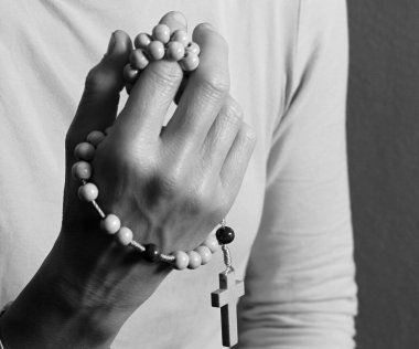 Tespihin yakın çekim görüntüsü, din kavramsal fotoğrafı                             