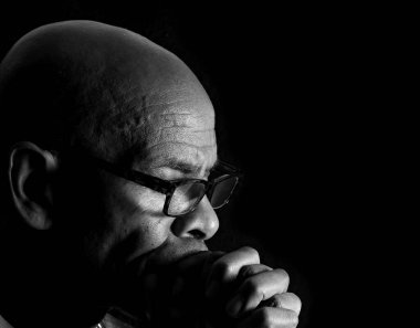 Son sınıfların namaz kıldığı stüdyoyu kapatın.