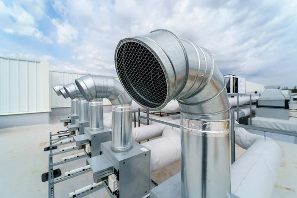 Sistema Aire Acondicionado Ventilación Gran Edificio Industrial Encuentra Azotea Consta — Foto de Stock