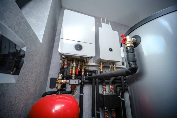 Modern Elektromos Kazánház Házban Automatikus Vezérlőegységgel Ellátott Vízmelegítő Berendezés — Stock Fotó