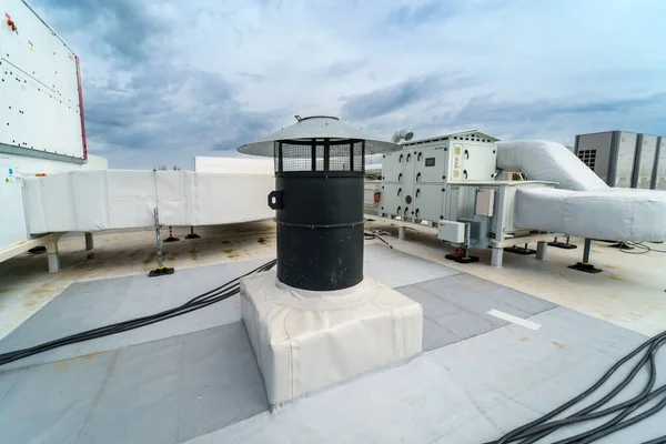 Мультизонная Система Кондиционирования Вентиляции Воздуха Открытые Блоки Крыше Большого Промышленного — стоковое фото