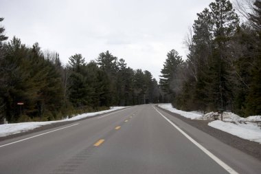 Dağlarda bir yol