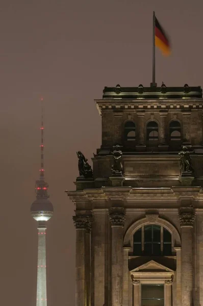 Parlamento Reichstag Torre Crepúsculo Inverno Berlim Alemanha Europa — Fotografia de Stock
