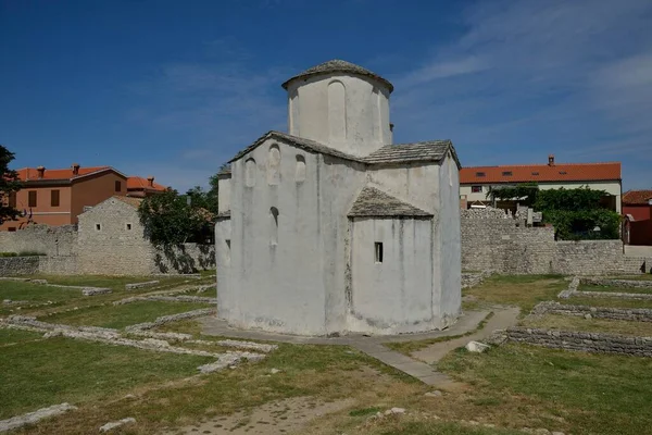 圣十字教堂或Crkva Svetog Kri 世界上最小的主教座堂 克罗地亚Zadar县Nin — 图库照片