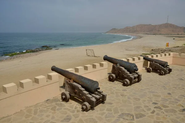 Cannons Front Fort Mirbat Dhofar Region Orient Oman Asia — Stock Photo, Image