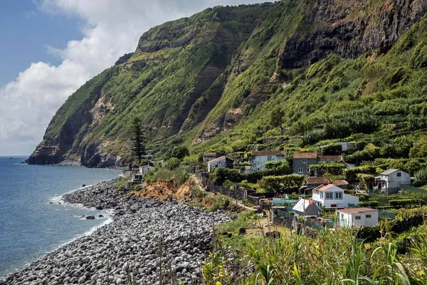 崖や決済のビュー Rocha Relva 南西海岸 サンミゲル島 アゾレス諸島 ポルトガル ヨーロッパ — ストック写真