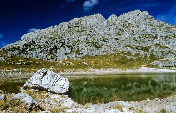 意大利 欧洲白云石山脉Civetta山的山地湖泊 — 图库照片