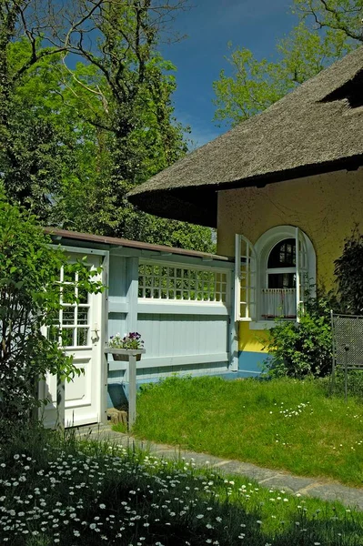 Zahrada Tradičního Domu Ahrenshoop Darss Německo — Stock fotografie