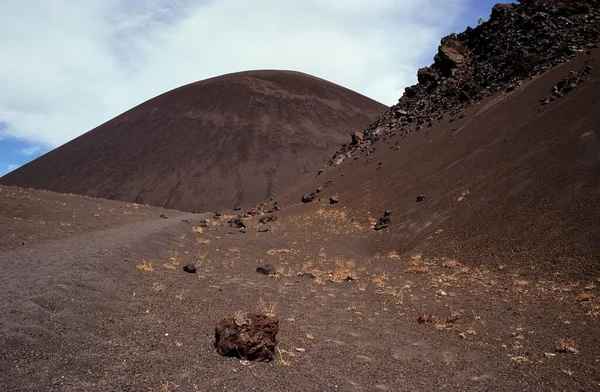 溶岩の丘 ラッセン火山国立公園 カリフォルニア州 アメリカ — ストック写真