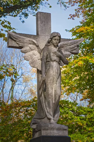 Andělé Hrobě Sdfriehof Mnichov Bavorsko Německo Evropa — Stock fotografie