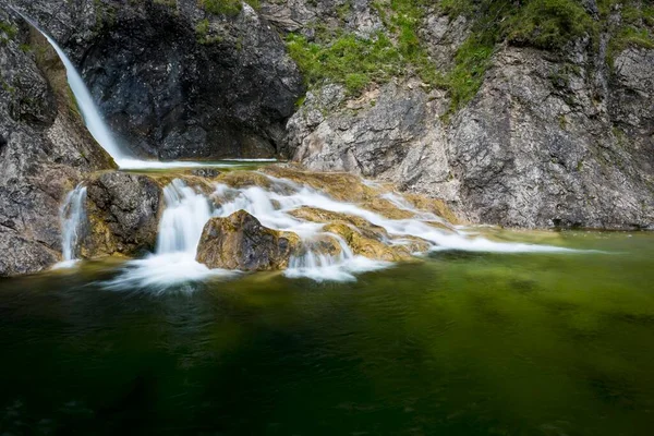 Bergbach Med Lille Vandfald Stuiben Falls Reutte Tyrol Østrig Europa - Stock-foto
