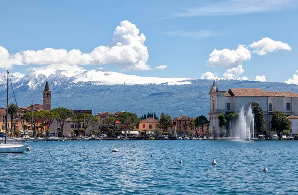 Озеро Гарда Околомадерно Провинция Брешиа Ломбардия Италия Европа — стоковое фото