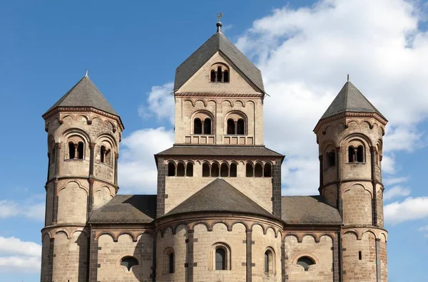 Церковь Аббатства Фейн Мария Лаах Эйфелева Башня Рейнланд Пфальц Германия — стоковое фото